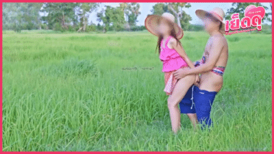 risahub คลิปหลุดมาใหม่ เย็ดกลางทุ่งนาดึงฟลิย้อยยุคคอร์สเพลย์ชาวสวนรัวเย็ดกระเเทกหีกลางทุ่งยัดให้เเบบจุกเย็ดให้เเบบเสียวๆจัดหนักได้ทุกท่า